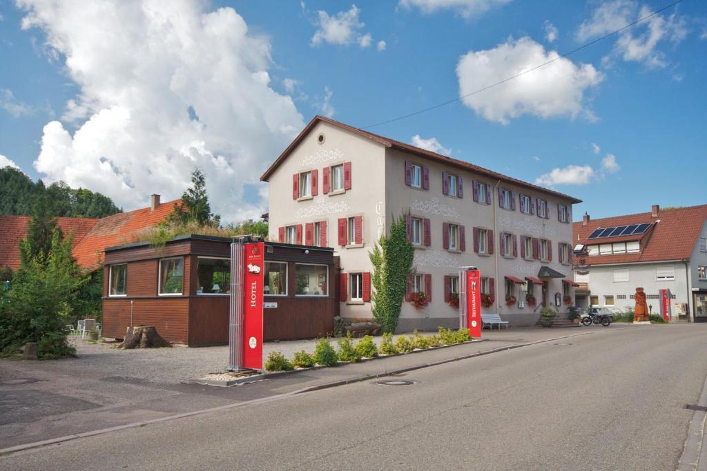 Gasthof Und Pension Zum Kreuz Lautenbach Esterno foto
