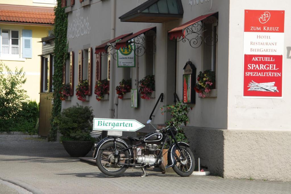 Gasthof Und Pension Zum Kreuz Lautenbach Esterno foto